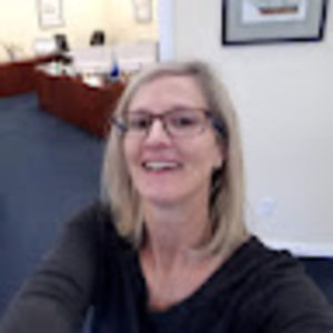 Meet your Posher, Cynthia